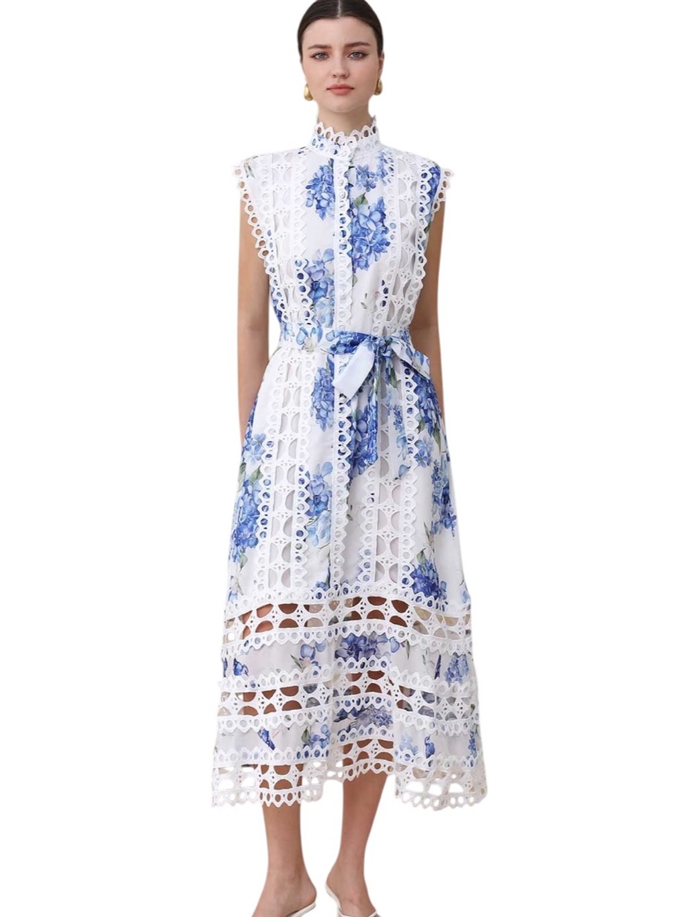 Blue Hydrangea Cutwork Lace Midi Dress
Brand new with tags • Size Large